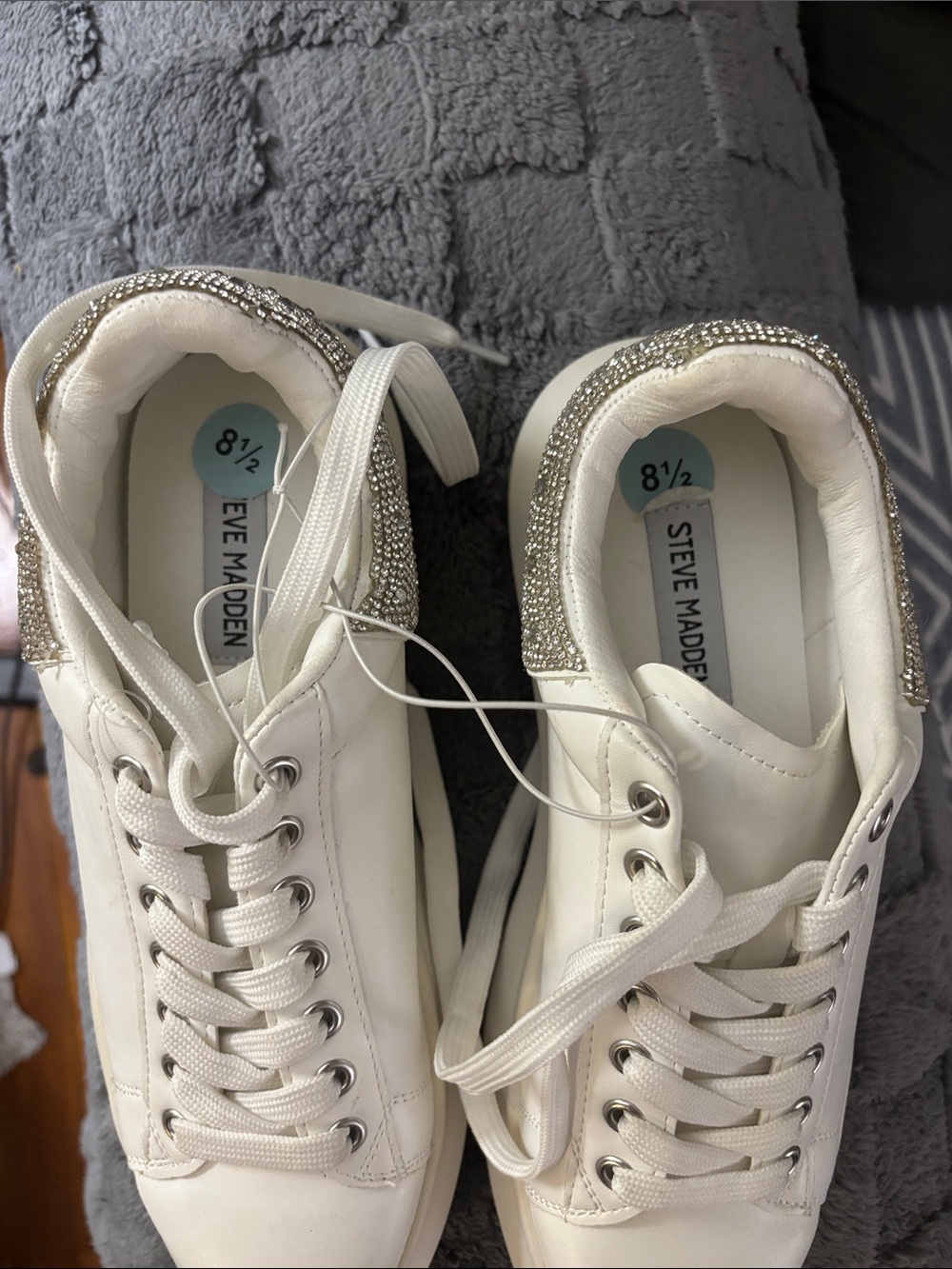 Steve Madden White Lace-Up Sneakers with Silver Glitter Heel New without tags - Picture 2 of 7